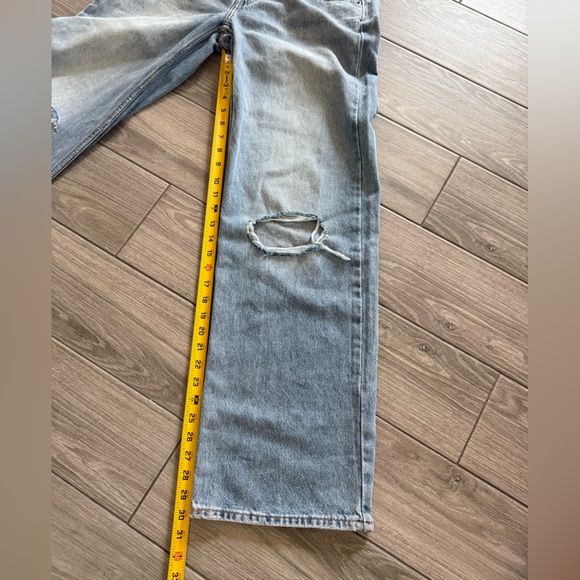 Levi's|Women’s low rise superlow loose jeans,Light wash Straight/wide leg•••27 - Picture 15 of 16